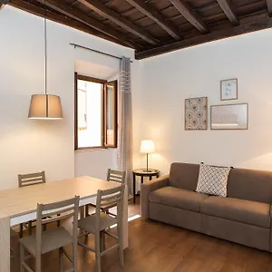 Appartement In Pelliccia, Rome